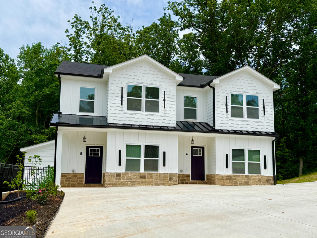 232 Brad Street - Photo 2