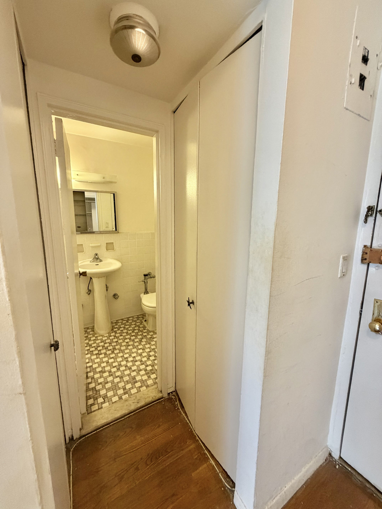 East 83rd Street - Photo 2