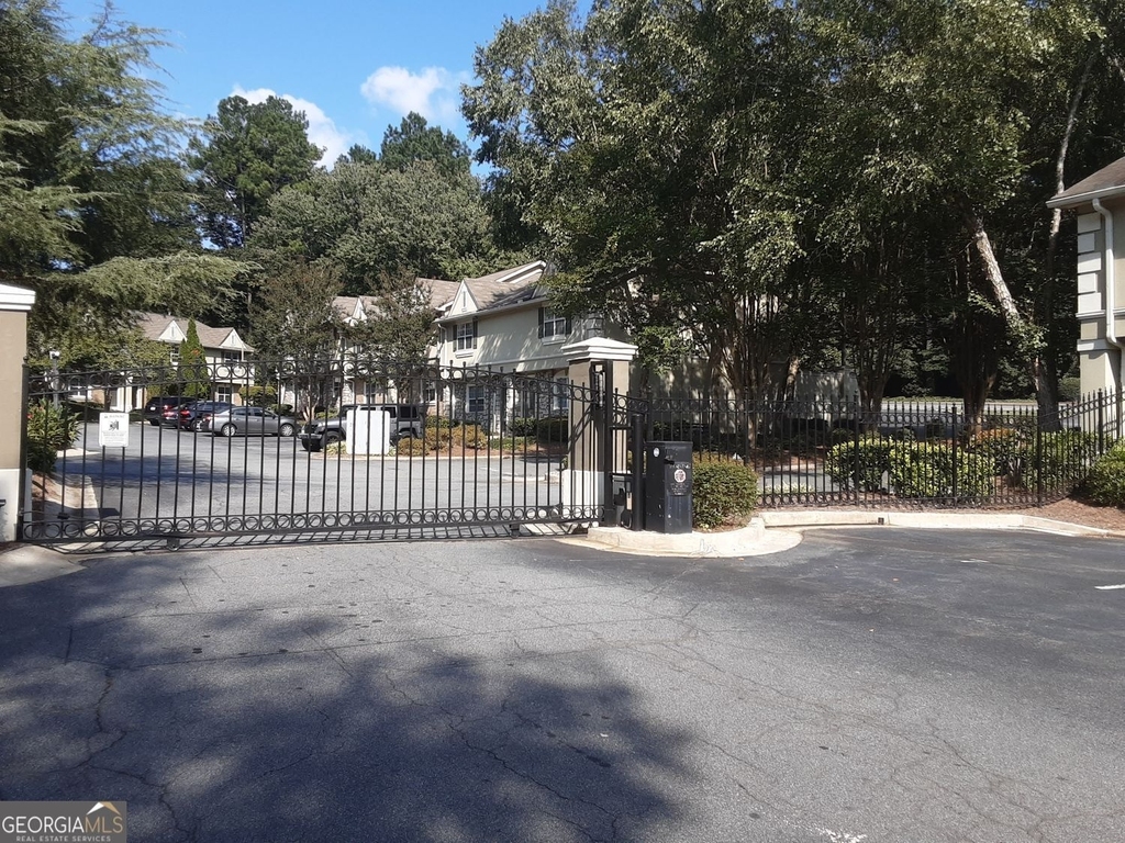 6900 Roswell Road - Photo 7