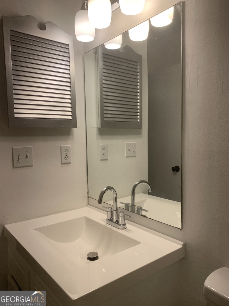 6182 Saint Charles Court - Photo 8