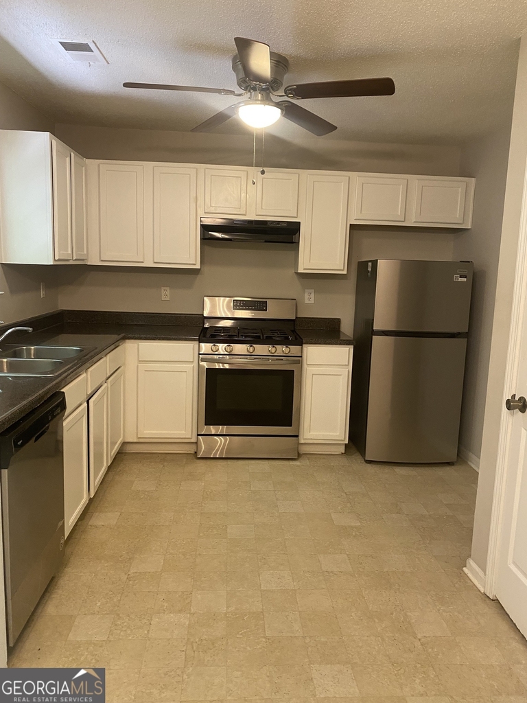 553 Wren Walk - Photo 2