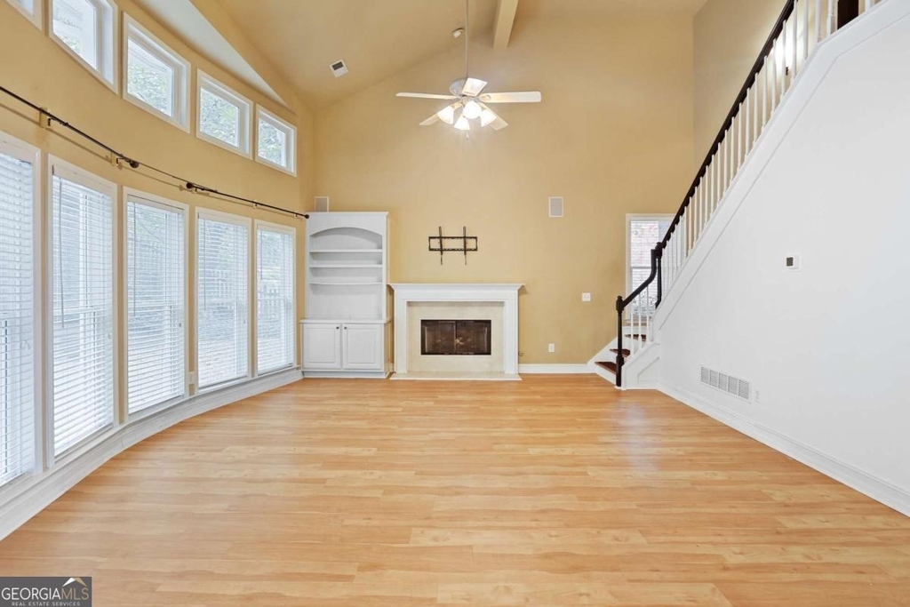 1452 Crown Terrace - Photo 2