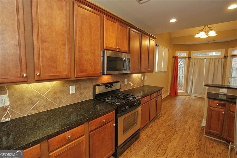 1360 Eastgate Court Se - Photo 9
