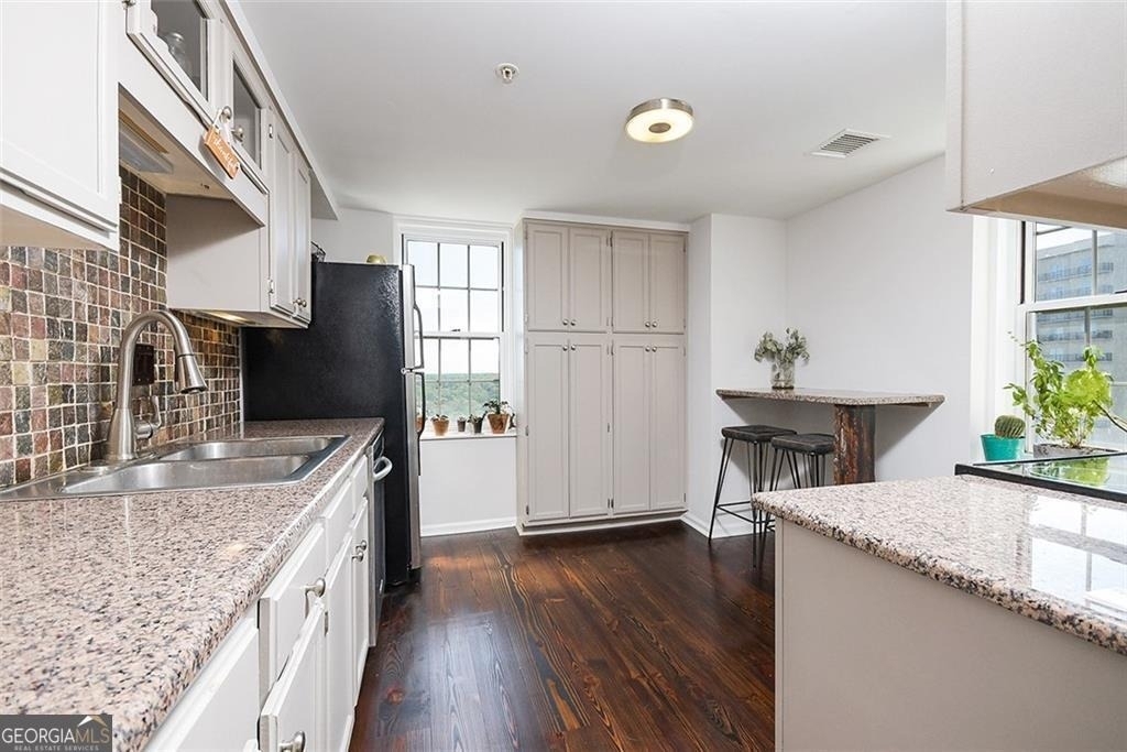199 14th Street Ne - Photo 4