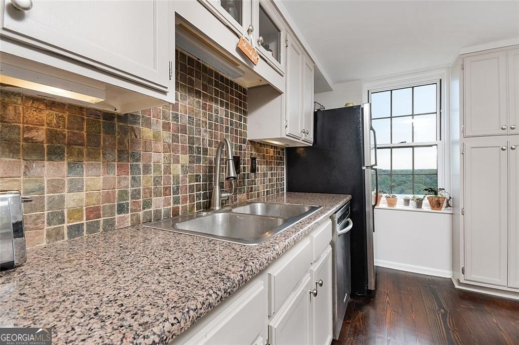 199 14th Street Ne - Photo 3