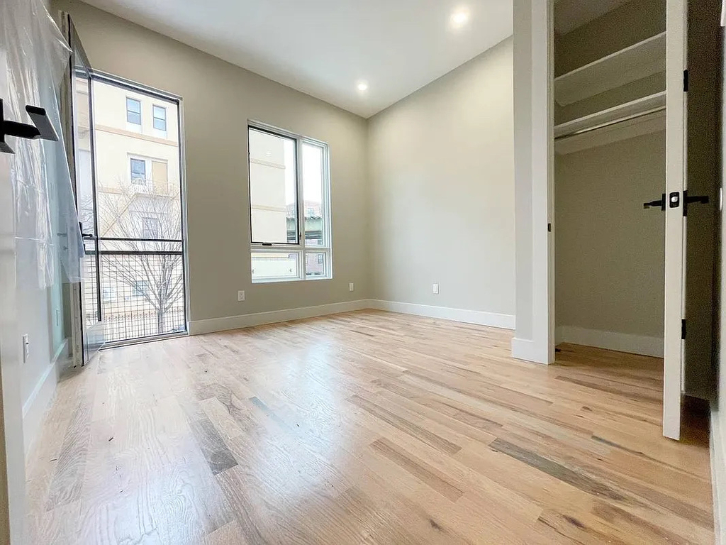 149 Stanhope Street - Photo 0