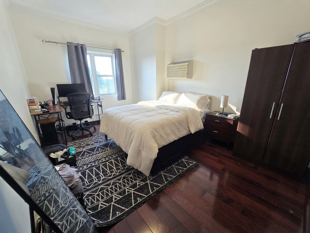 25-40 37th Street - Photo 7
