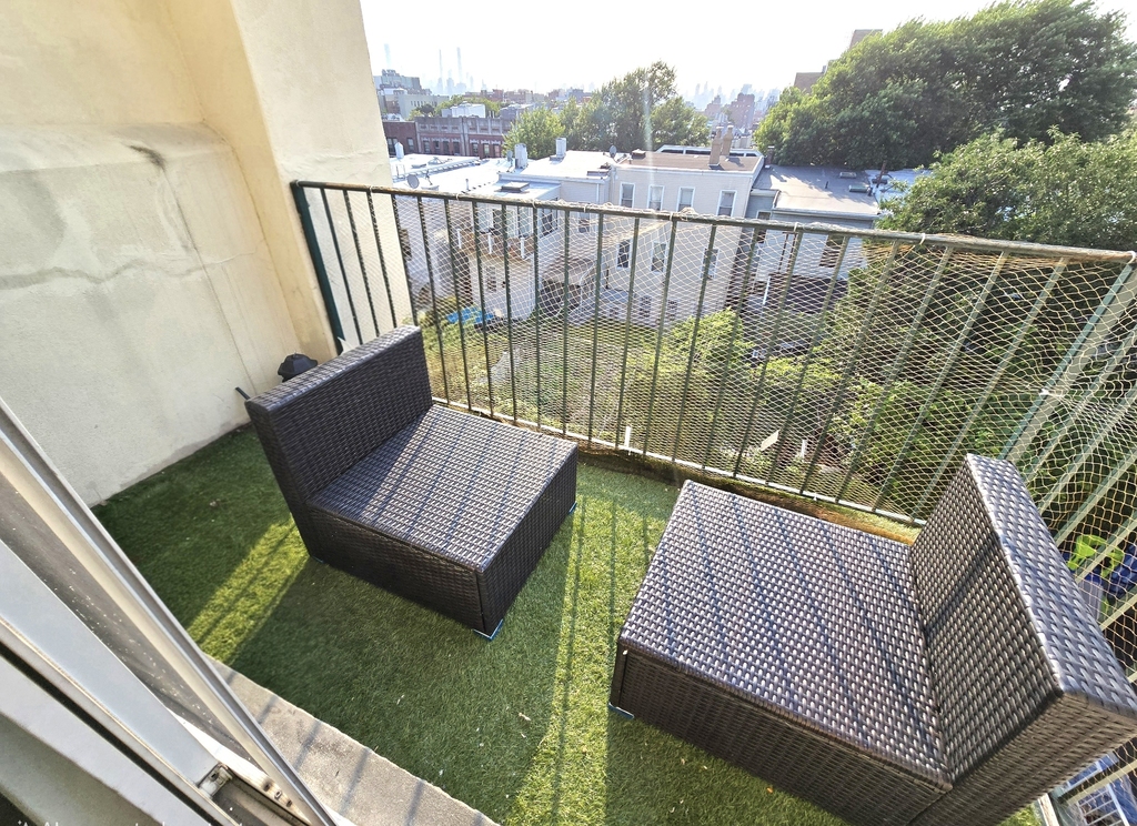 25-40 37th Street - Photo 2