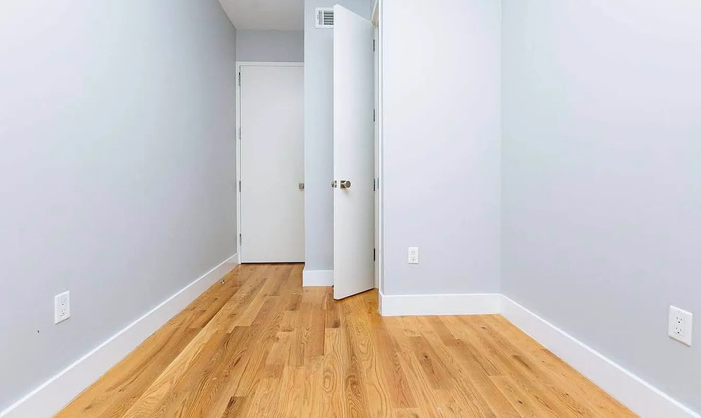 456 Madison Street - Photo 5