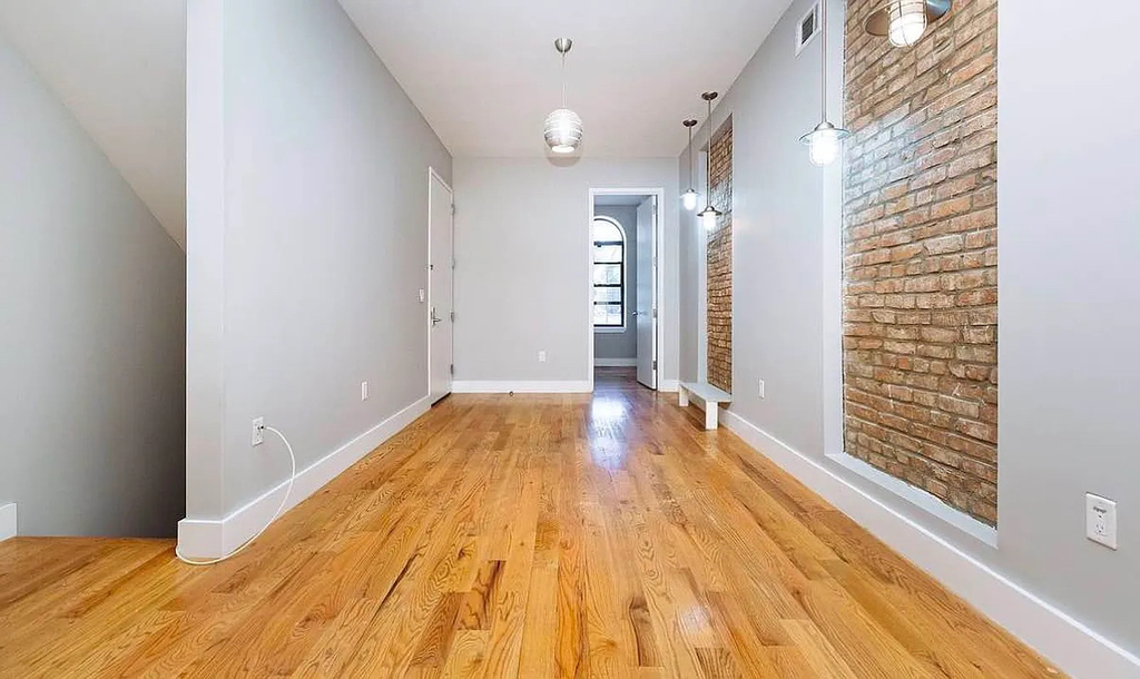 456 Madison Street - Photo 2