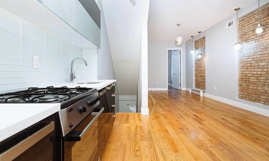 456 Madison Street - Photo 1
