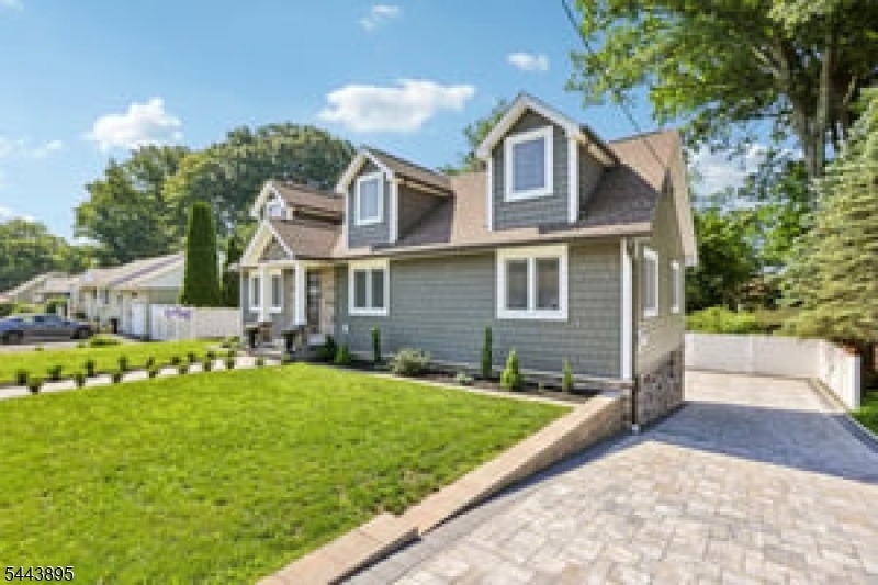 50 Lincoln Pl - Photo 1