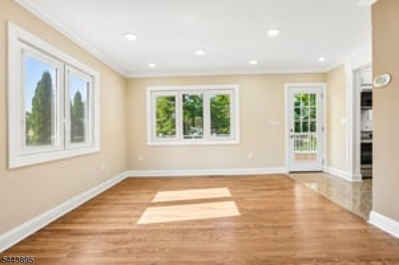 50 Lincoln Pl - Photo 3