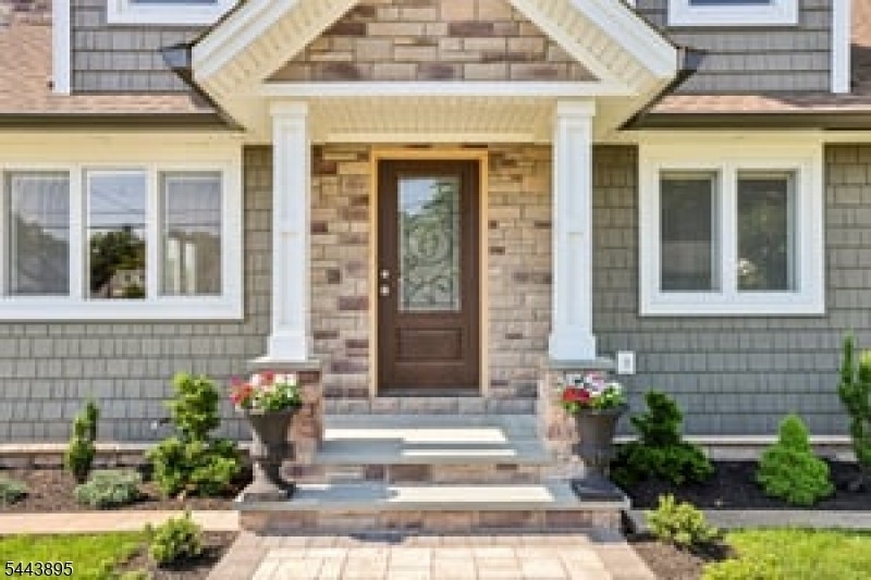 50 Lincoln Pl - Photo 2