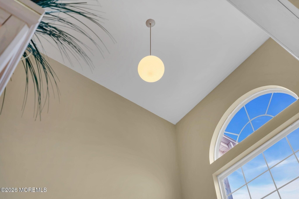 107 Shenandoah Boulevard - Photo 3
