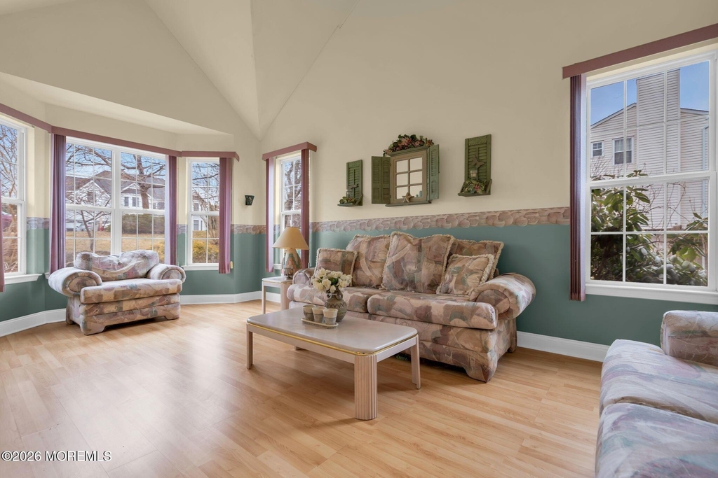 107 Shenandoah Boulevard - Photo 8