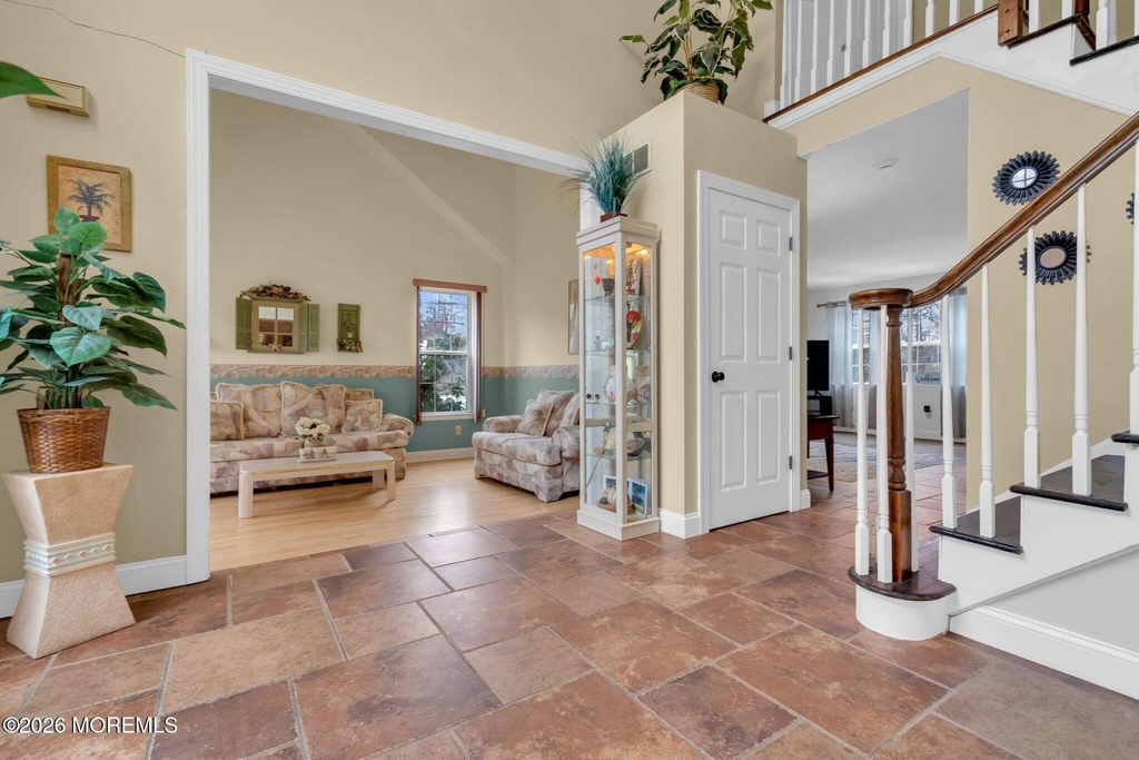107 Shenandoah Boulevard - Photo 9