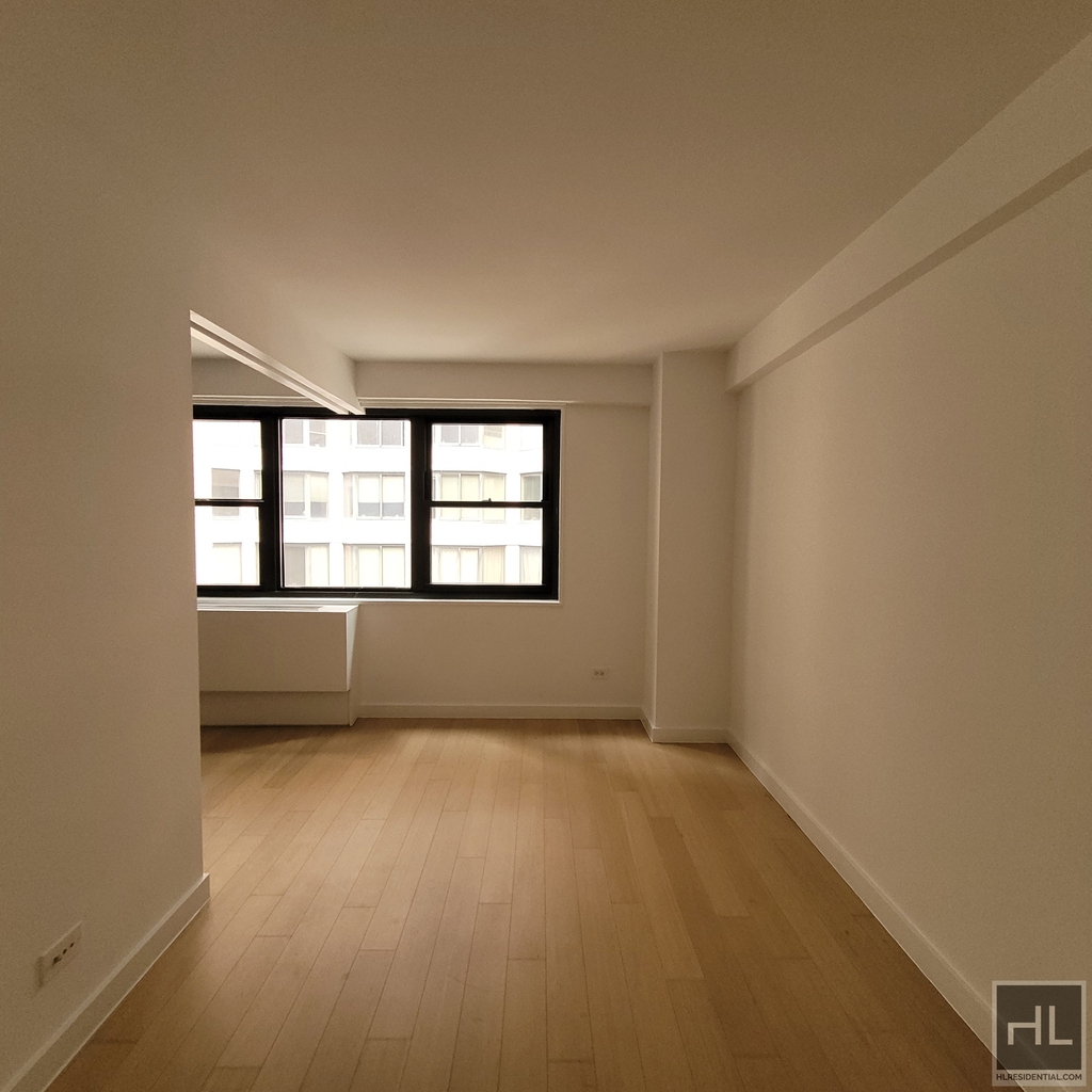 East 39th Street - Photo 1