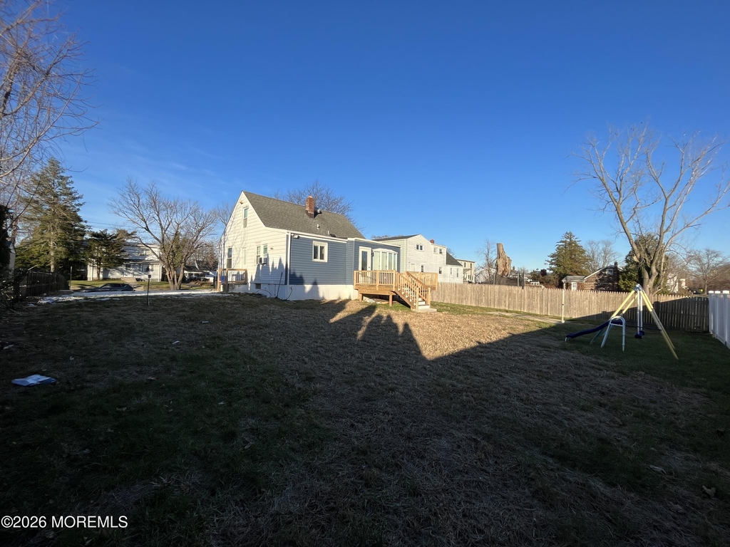324 Fairfield Avenue - Photo 2