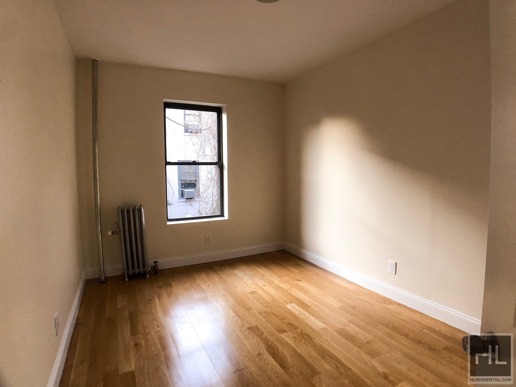 West 11th Street - Photo 1