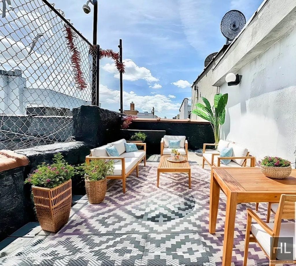 East 13 Street - Photo 1