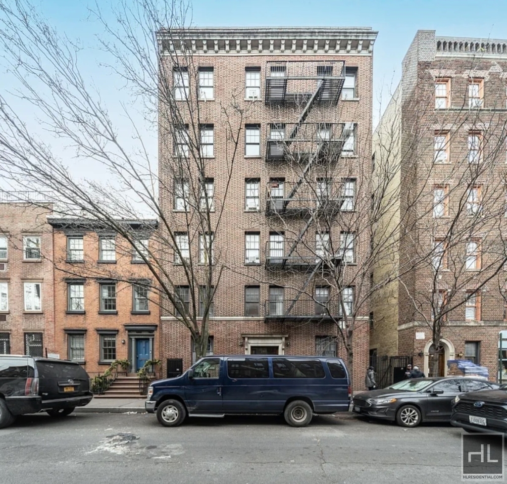 West 11th Street - Photo 1