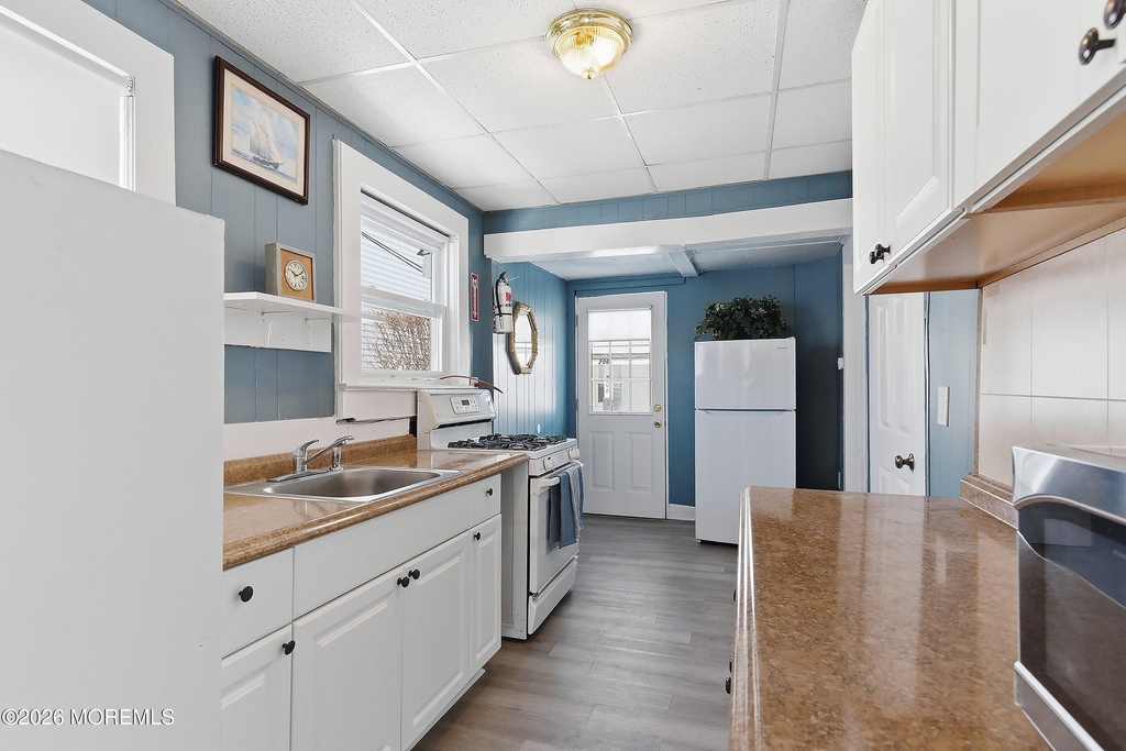 206 16th Avenue - Photo 4