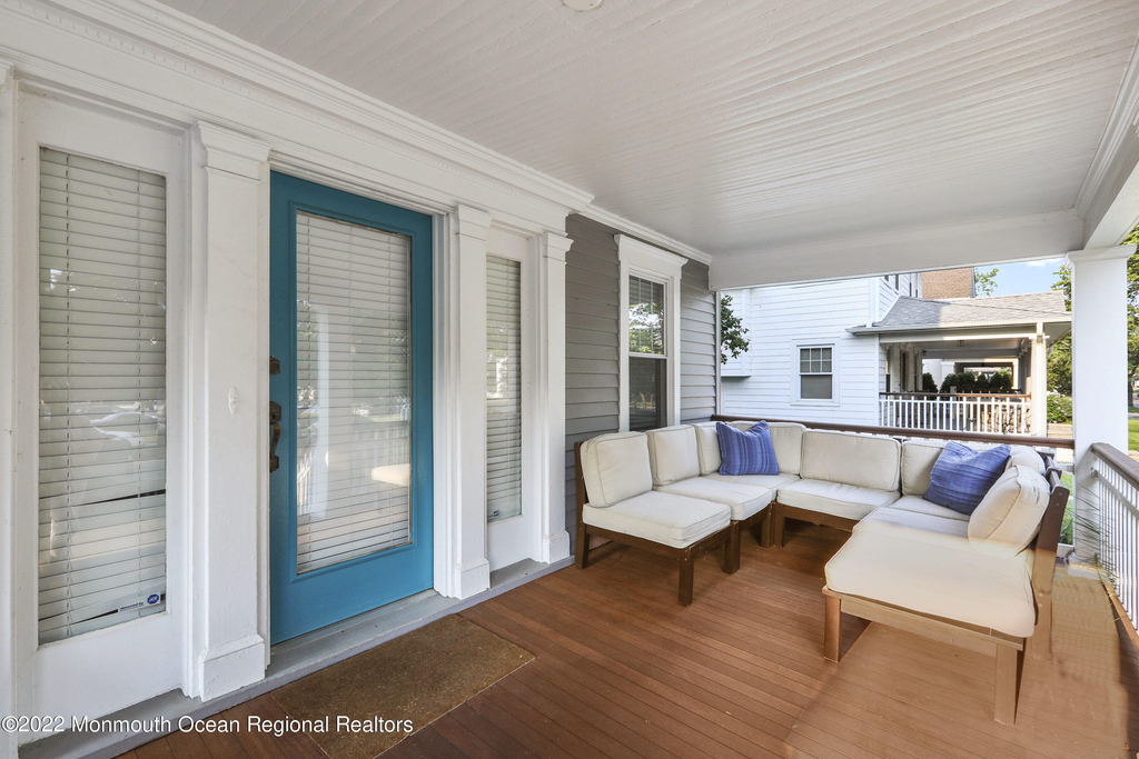 606 3rd Avenue - Photo 4