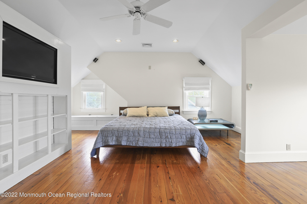 606 3rd Avenue - Photo 22