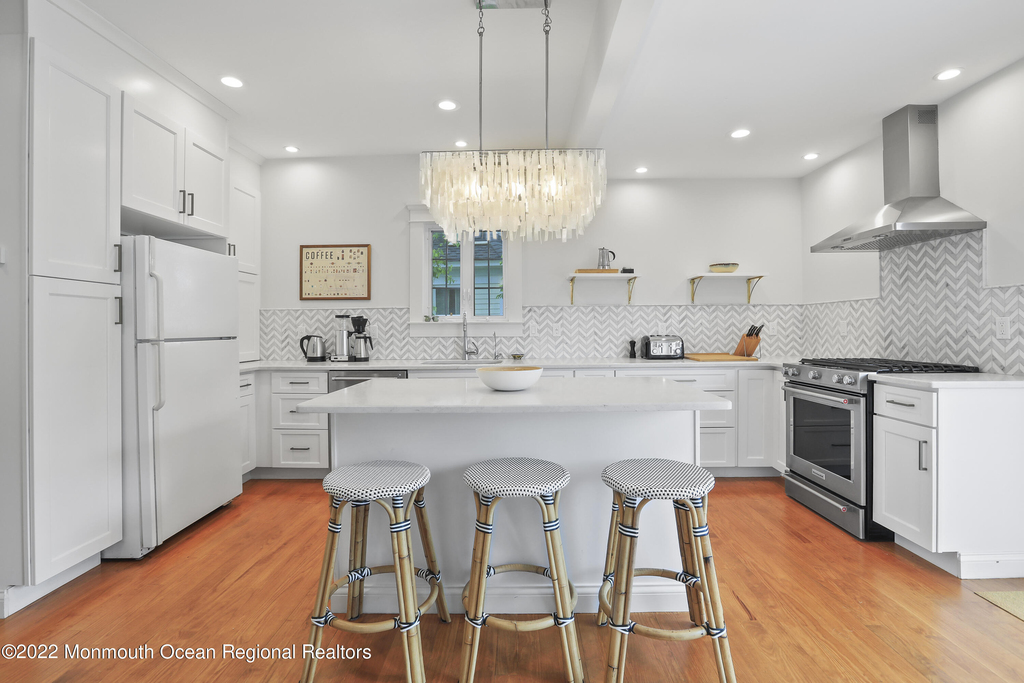 606 3rd Avenue - Photo 14
