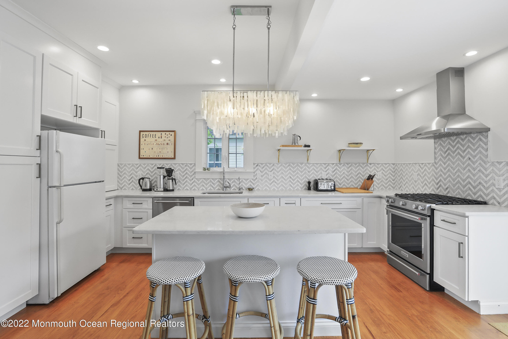 606 3rd Avenue - Photo 13