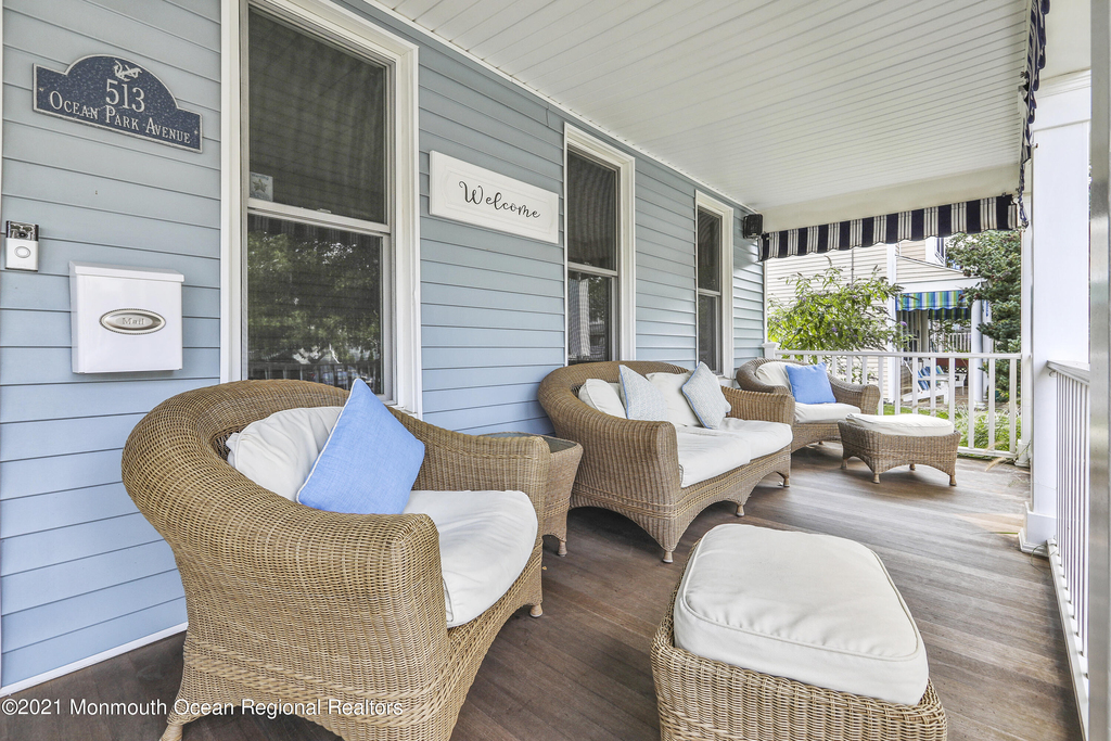 513 Ocean Park Avenue - Photo 2