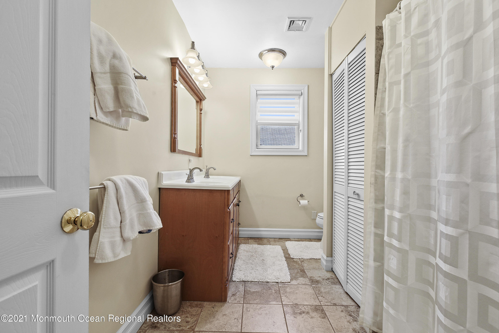513 Ocean Park Avenue - Photo 18