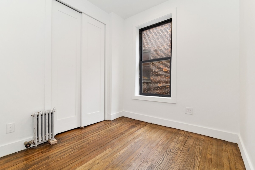 184 Claremont Avenue - Photo 2