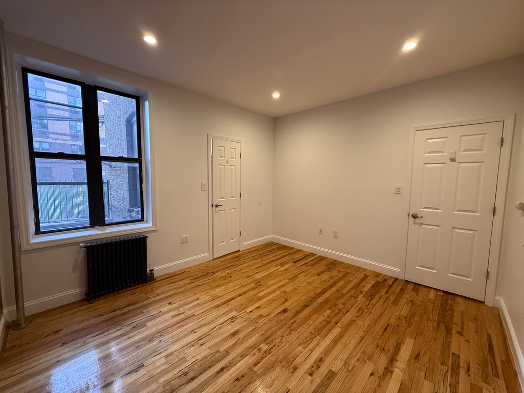 998 Bushwick Avenue - Photo 10