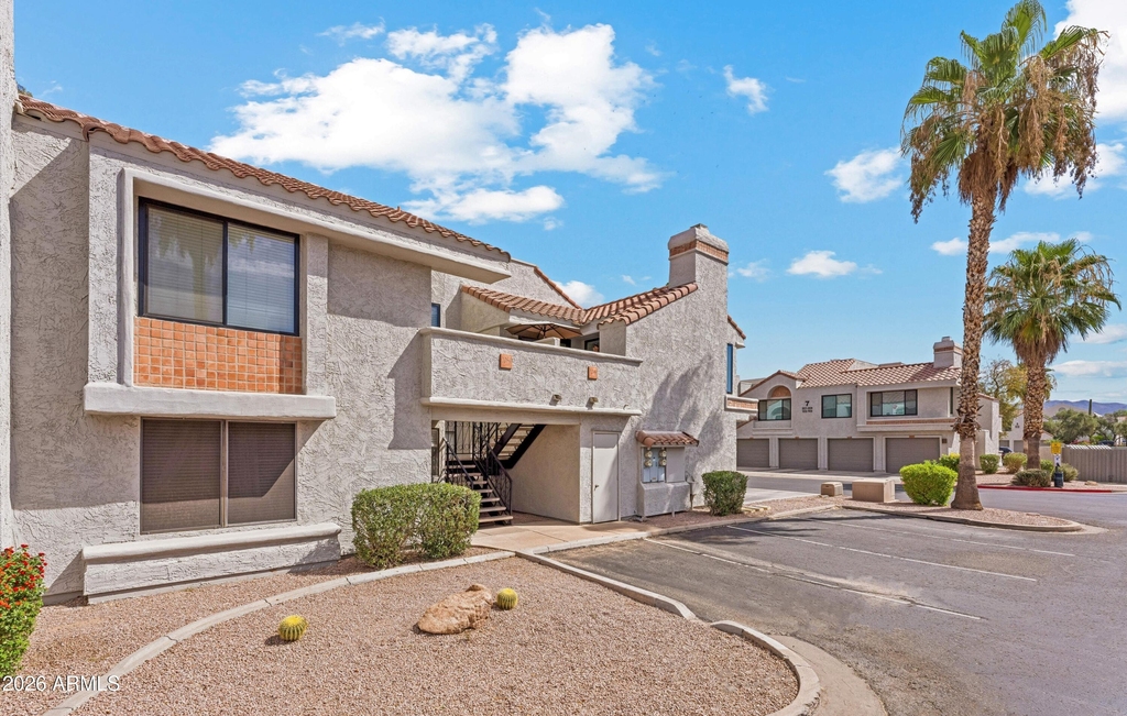 10115 E Mountain View Road - Photo 0