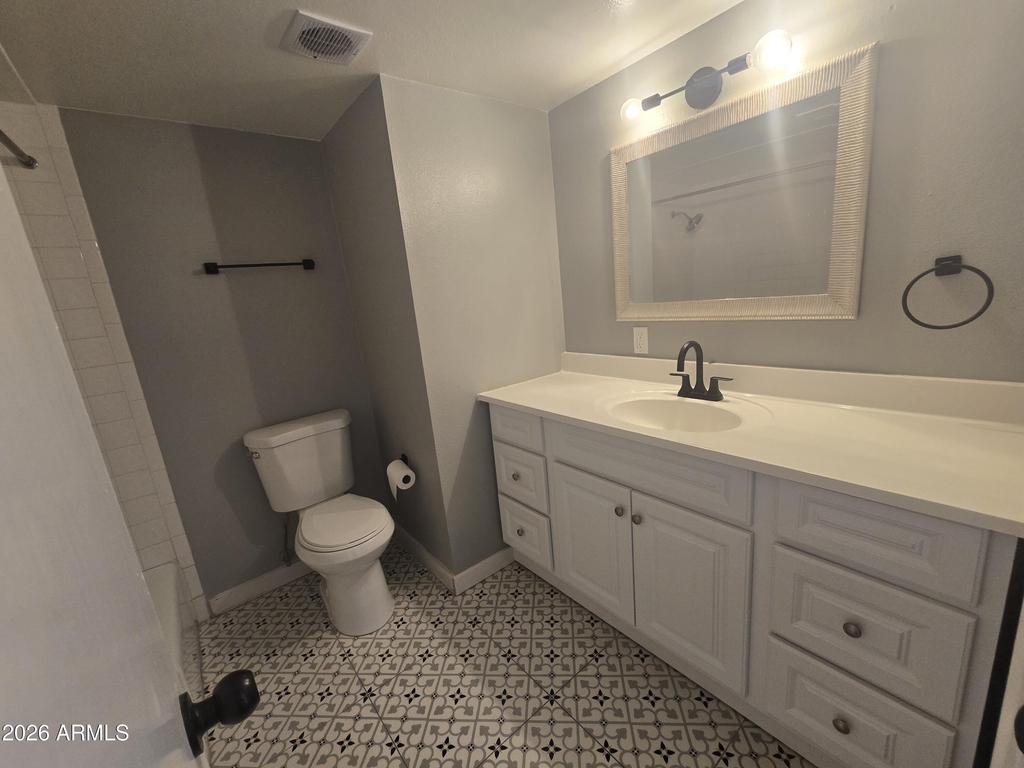 4848 N Woodmere Fairway -- - Photo 7