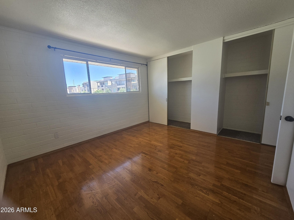 4848 N Woodmere Fairway -- - Photo 5