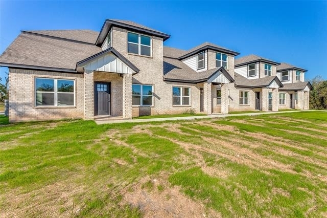 112 Dealva Court - Photo 1