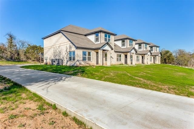 112 Dealva Court - Photo 0