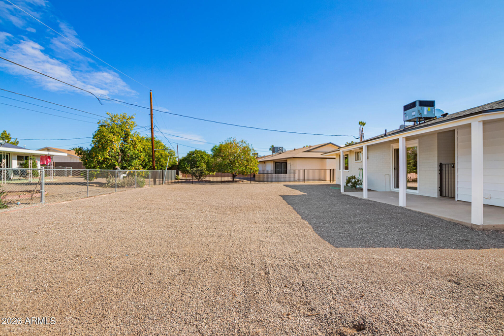 11016 W Sun City Boulevard - Photo 18
