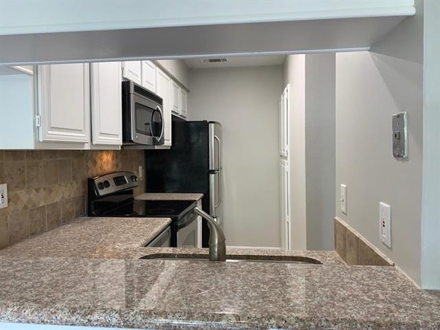 5740 Martel Avenue - Photo 8