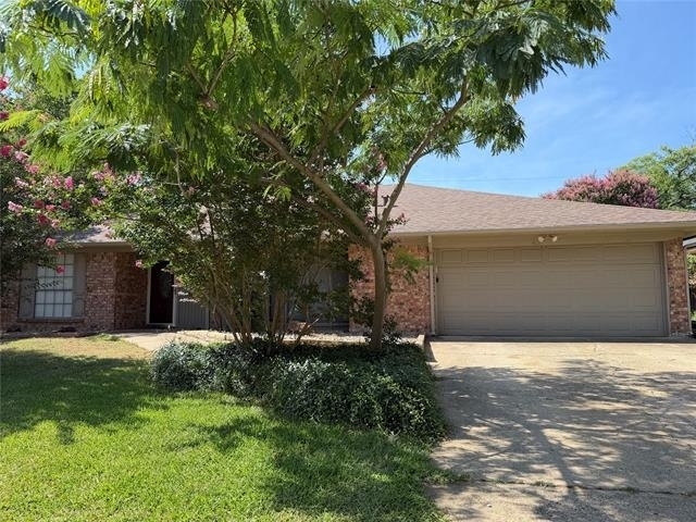 5008 Millsprings Drive - Photo 1