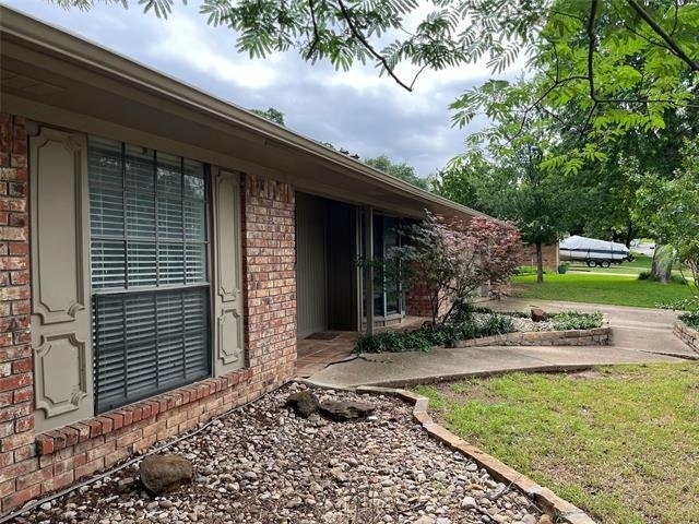 5008 Millsprings Drive - Photo 3
