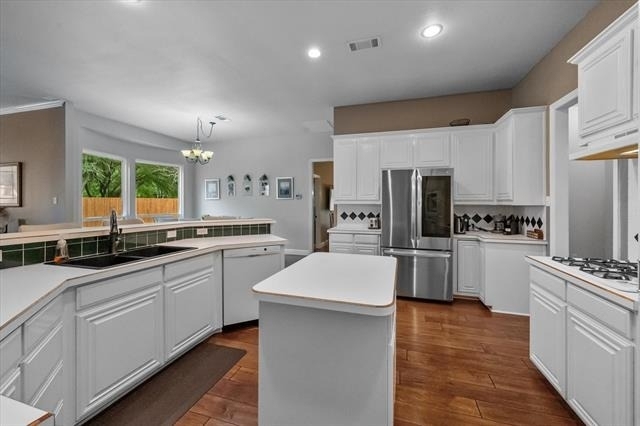 3 Savoy Court - Photo 9