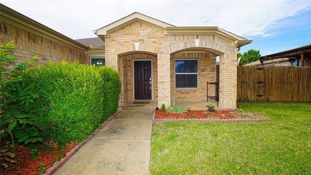 309 Stanford - Photo 3