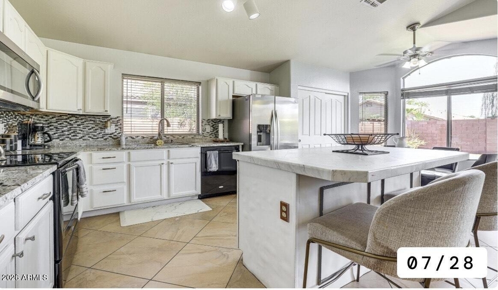 686 W Fremont Drive - Photo 4
