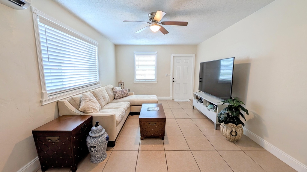 407 Nw 7th Street - Photo 0