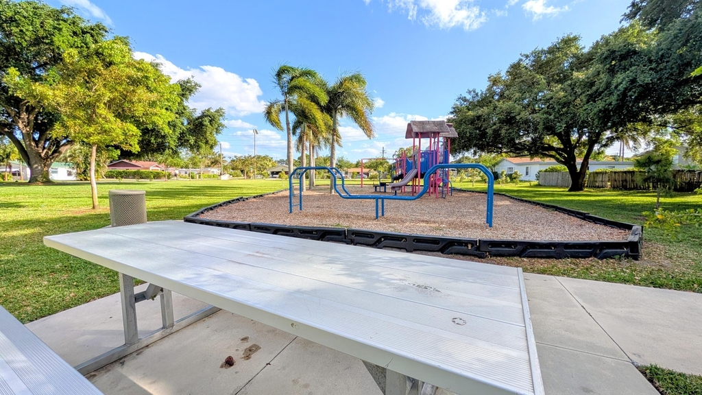 407 Nw 7th Street - Photo 32