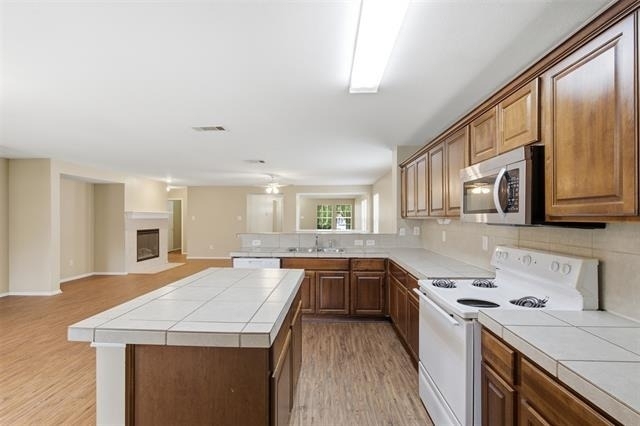 1434 Mission Hills Lane - Photo 6